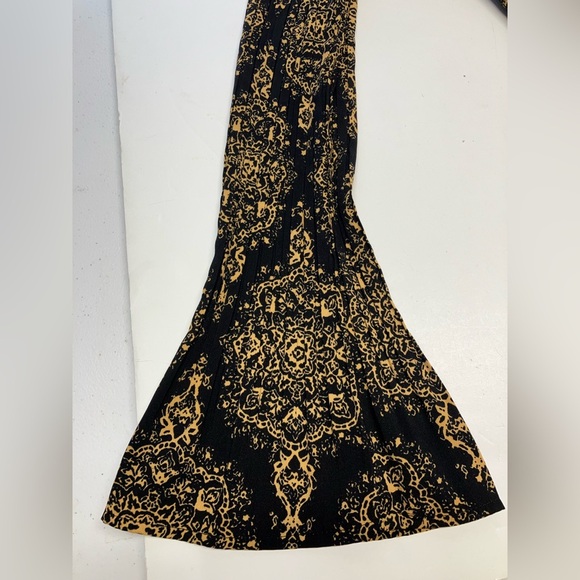 Women’s Ruffled Blouse w Accordian Pleats,Large, Black/Goldish, Laura Scott - Picture 6 of 7